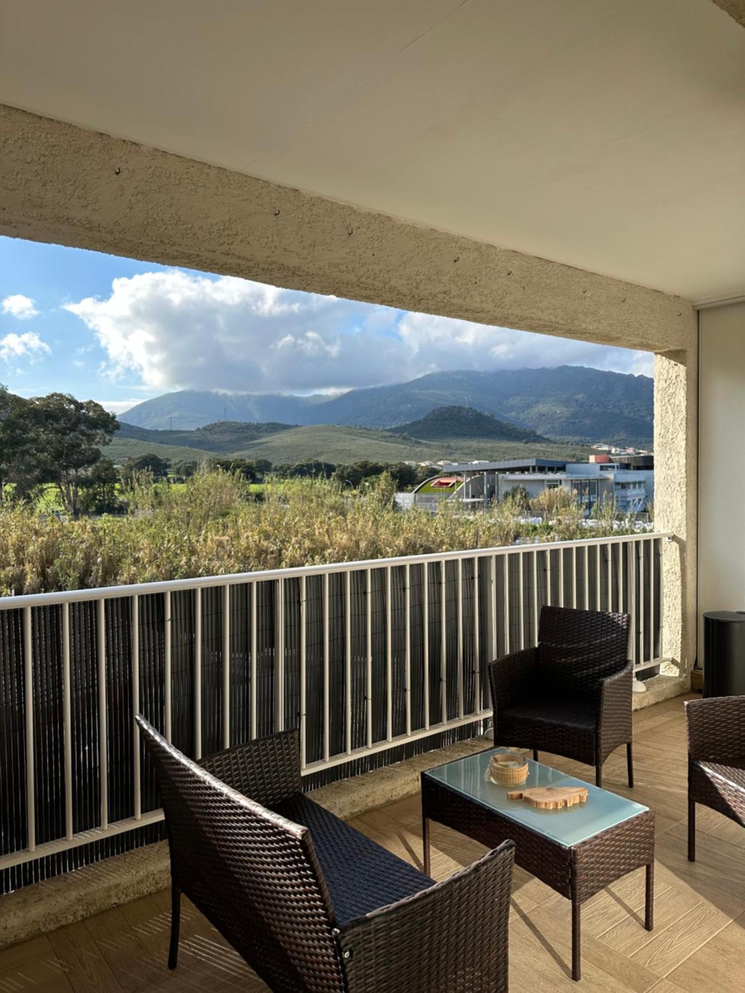 T2 - Vue Montagne * Biguglia (Corsica)